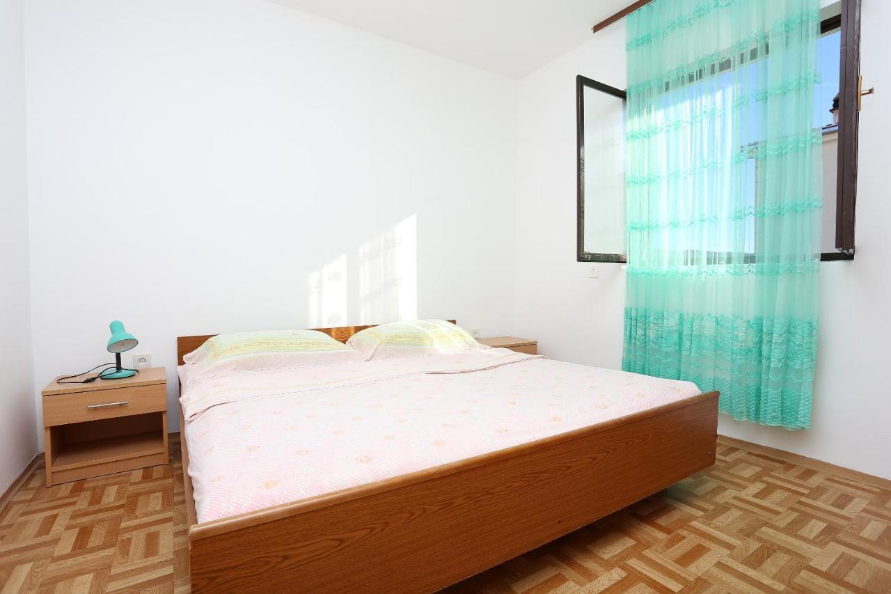 Apartments By The Sea Rogoznica - 10338 Ngoại thất bức ảnh